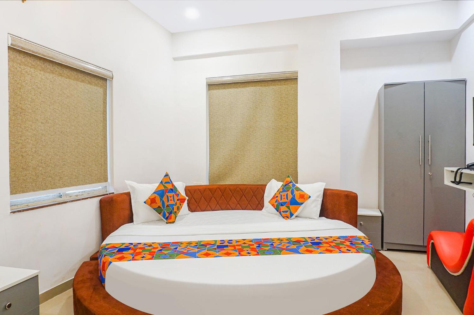 Hotel O The Leela Inn ปูเน่ ภายนอก รูปภาพ