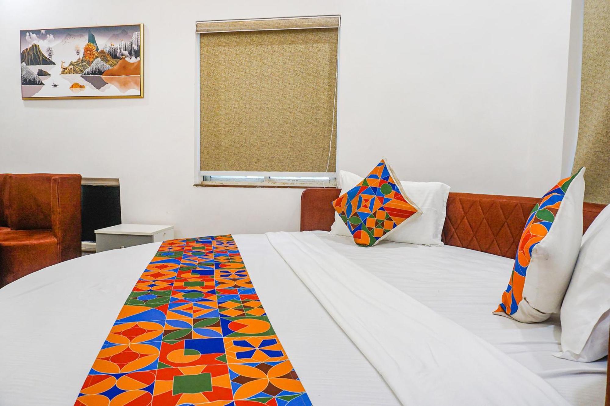 Hotel O The Leela Inn ปูเน่ ภายนอก รูปภาพ